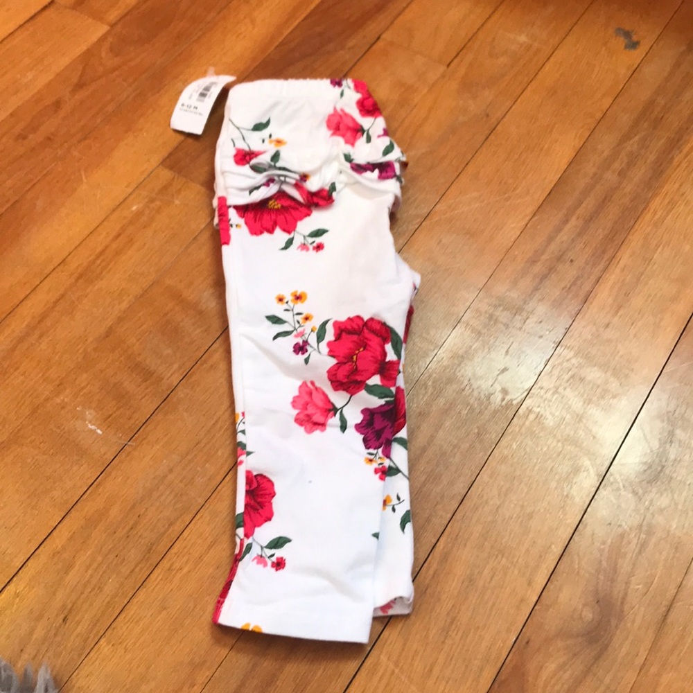 Old Navy leggings 6-12 months